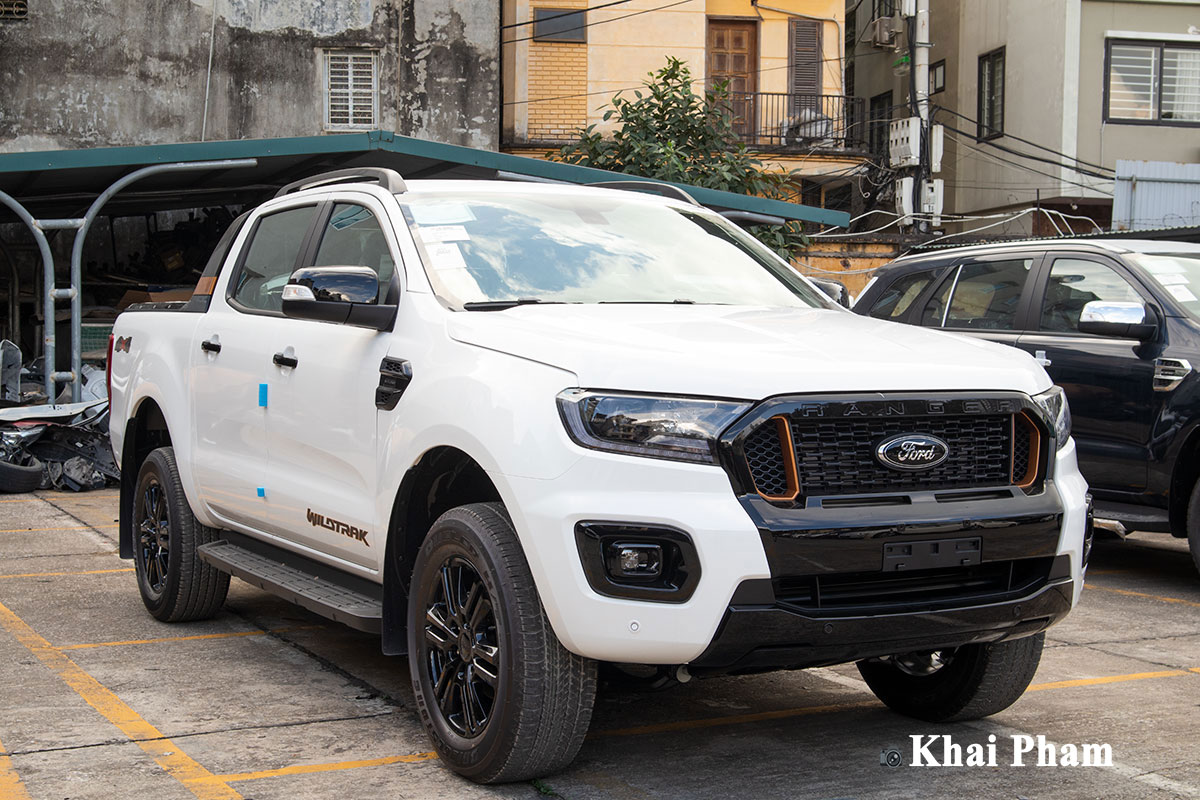 Ford Ranger lắp ráp tại Việt Nam lộ diện số phiên bản, thông số.