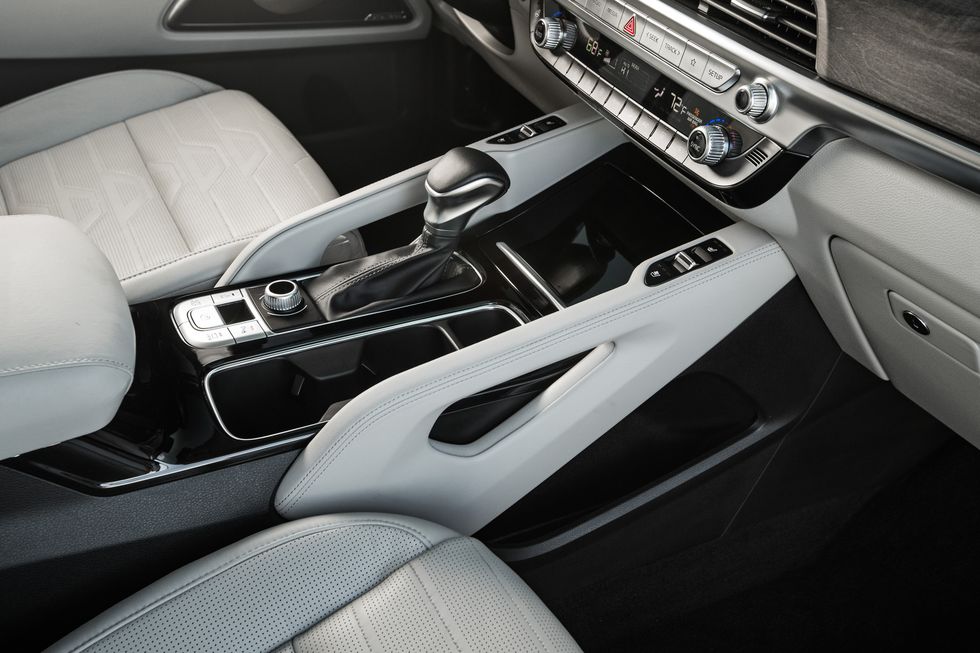 Giá xe Kia Telluride 2022 mới sẽ được điều chỉnh.