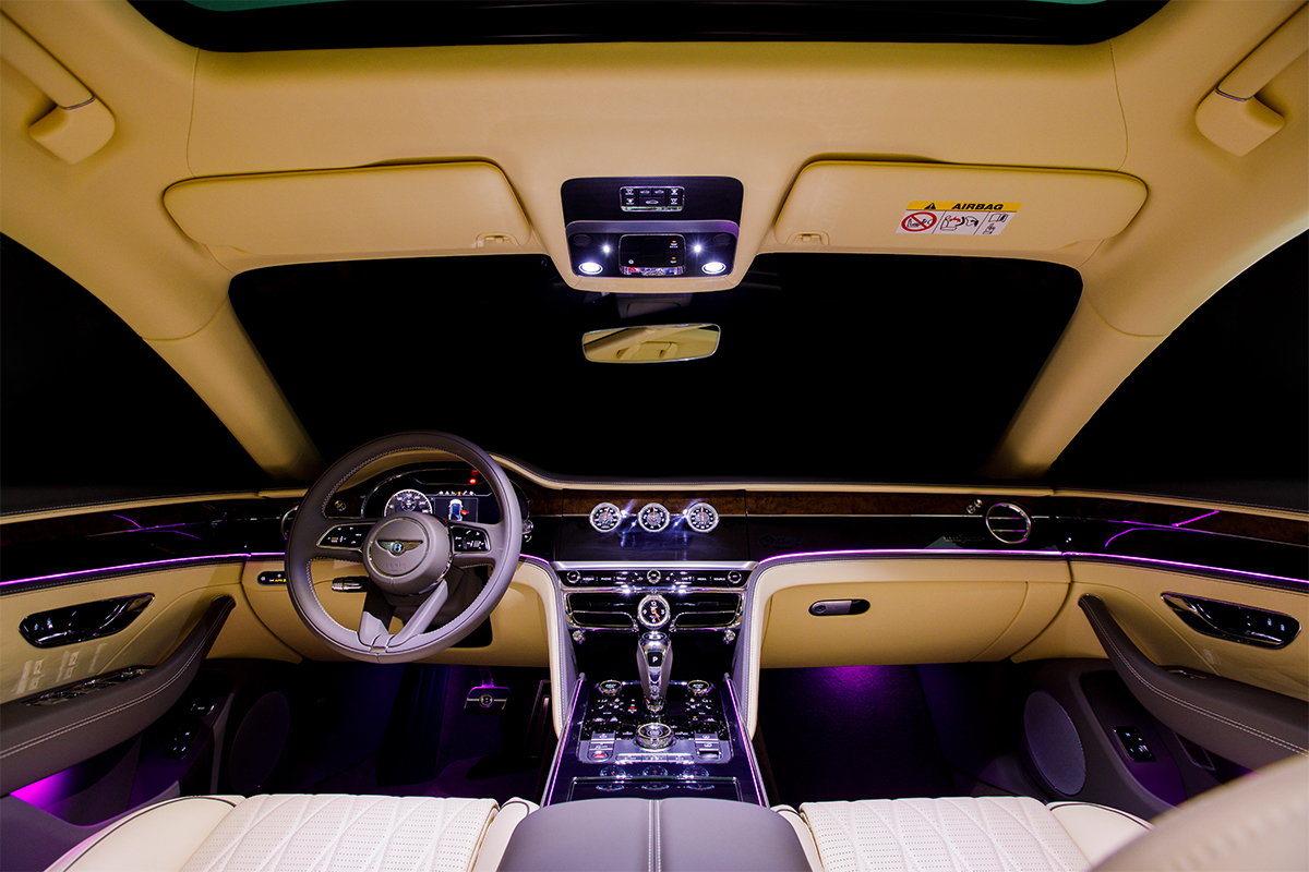Nội thất đẳng cấp sang trọng của Bentley.