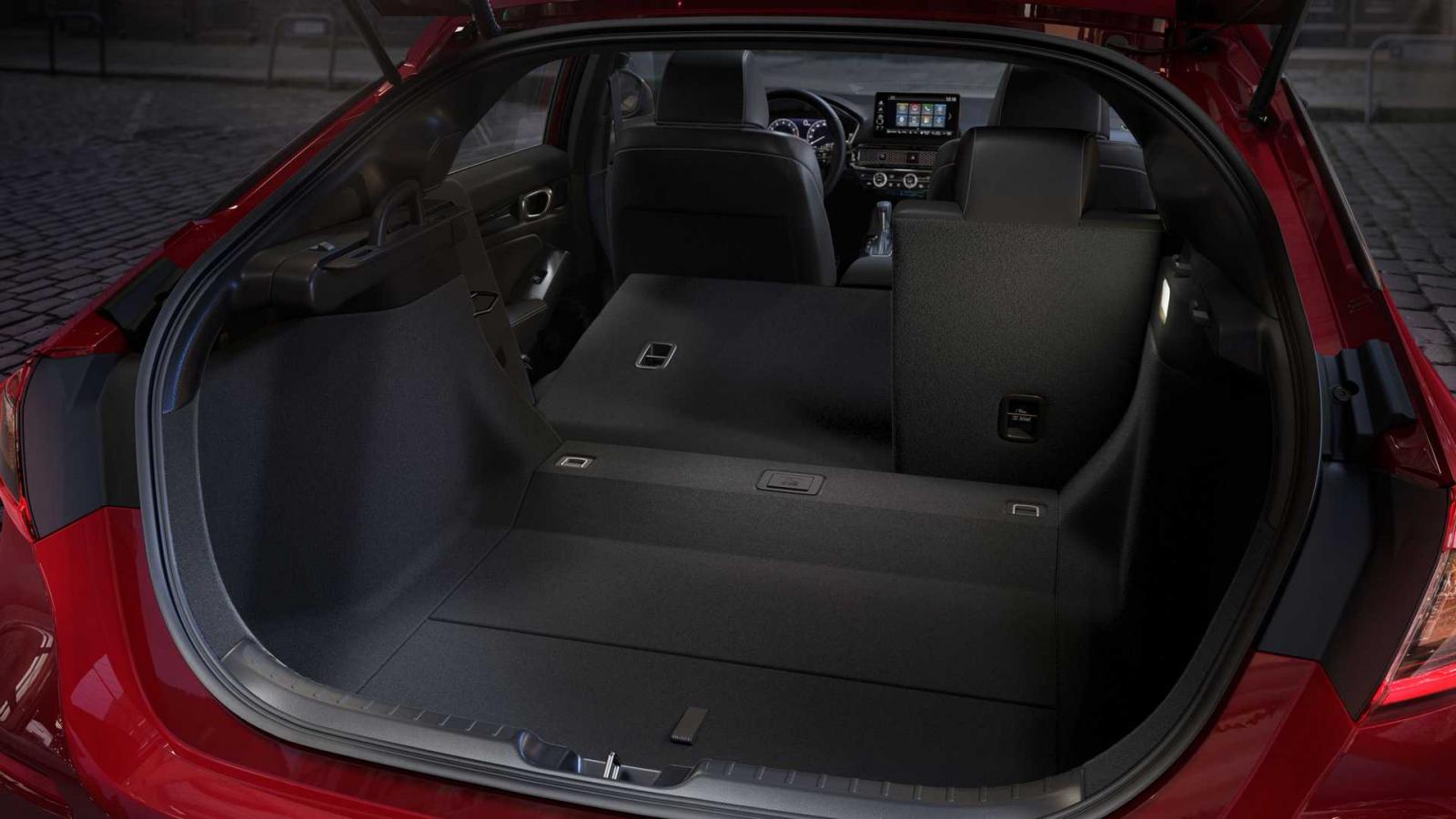 Honda Civic 2022 Hatchback sở hữu khả năng phục vụ người dùng tối đa.