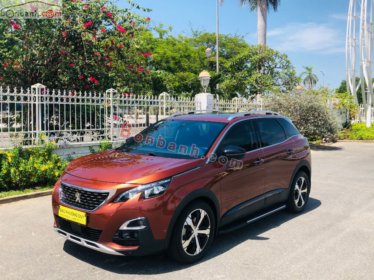Cần bán gấp Peugeot 3008 1.6 AT năm 2018, màu đỏ chính chủ