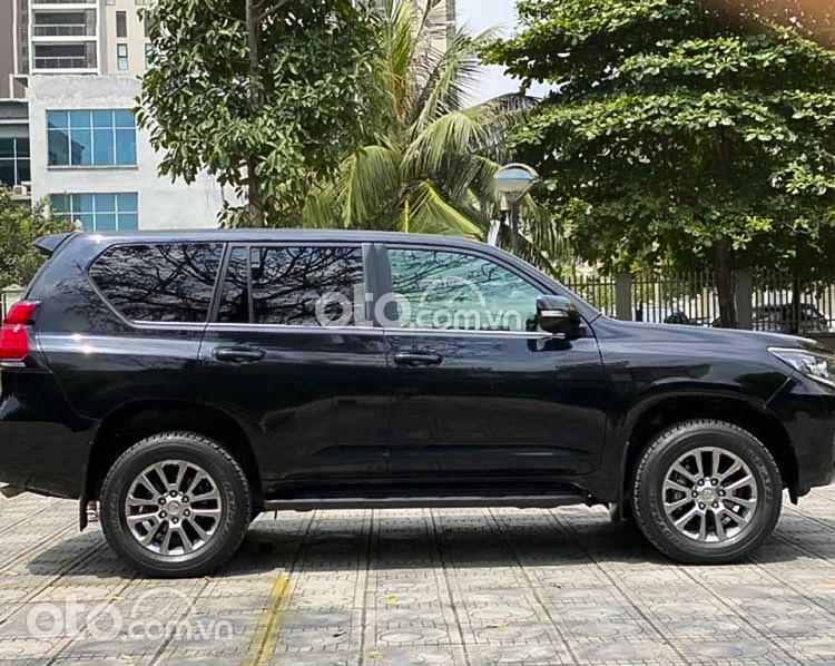 Xe Toyota Prado - 2019 , màu đen nhập khẩu