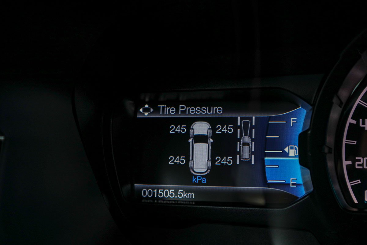 Căn chỉnh áp suất lốp hợp lý là cách có một chuyến đi an toàn.