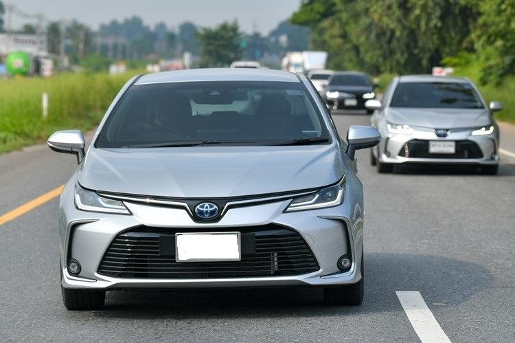 Toyota Corolla Altis mới mở bán tại Thái Lan đã lâu, trong khi Việt Nam vẫn là bản cũ 1