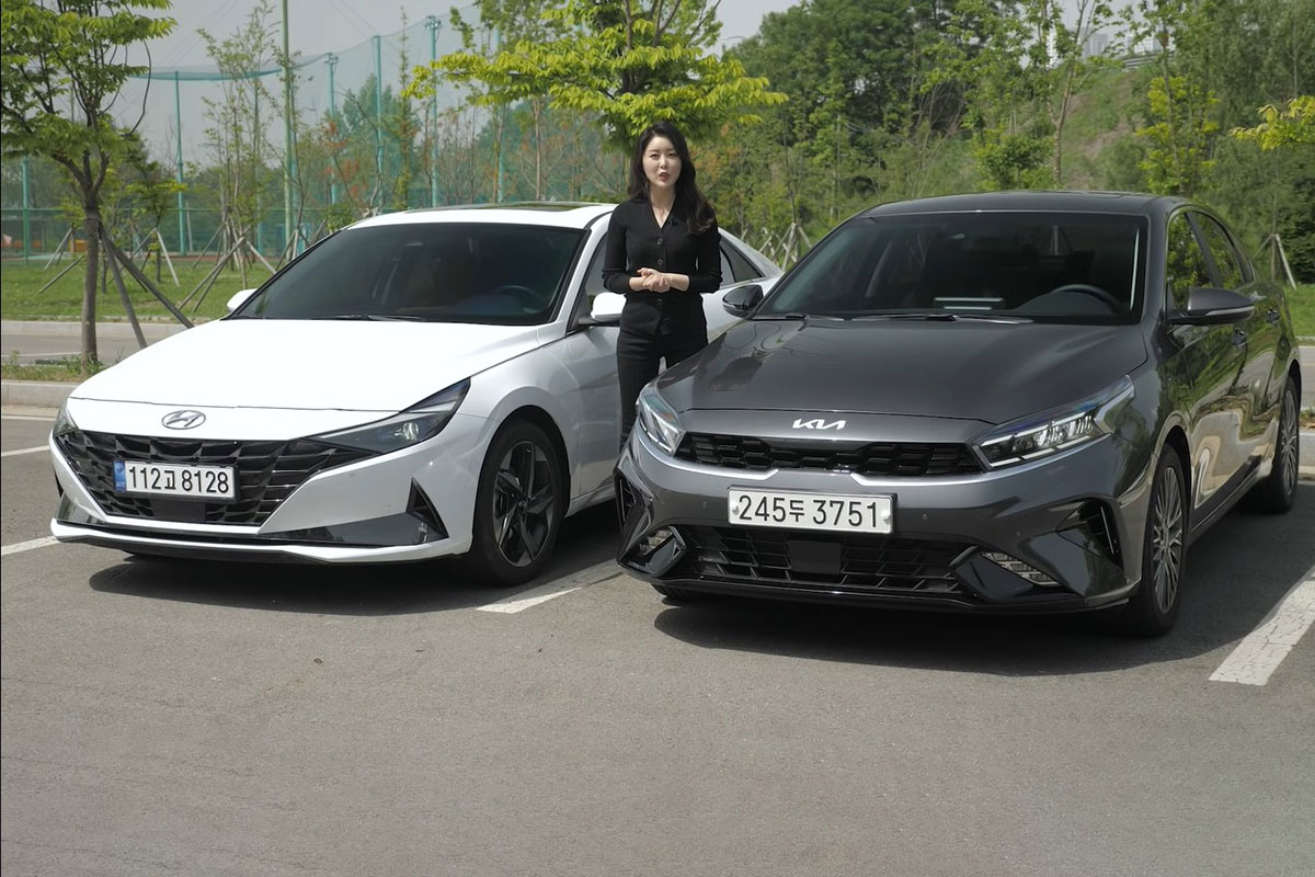 Người đầu tiên "bóc tem" cùng lúc Kia Cerato 2022 và Hyundai Elantra 2022, so găng mọi góc cạnh 2 Người đầu tiên "bóc tem" cùng lúc Kia Cerato 2022 và Hyundai Elantra 2022, so găng mọi góc cạnh a2
