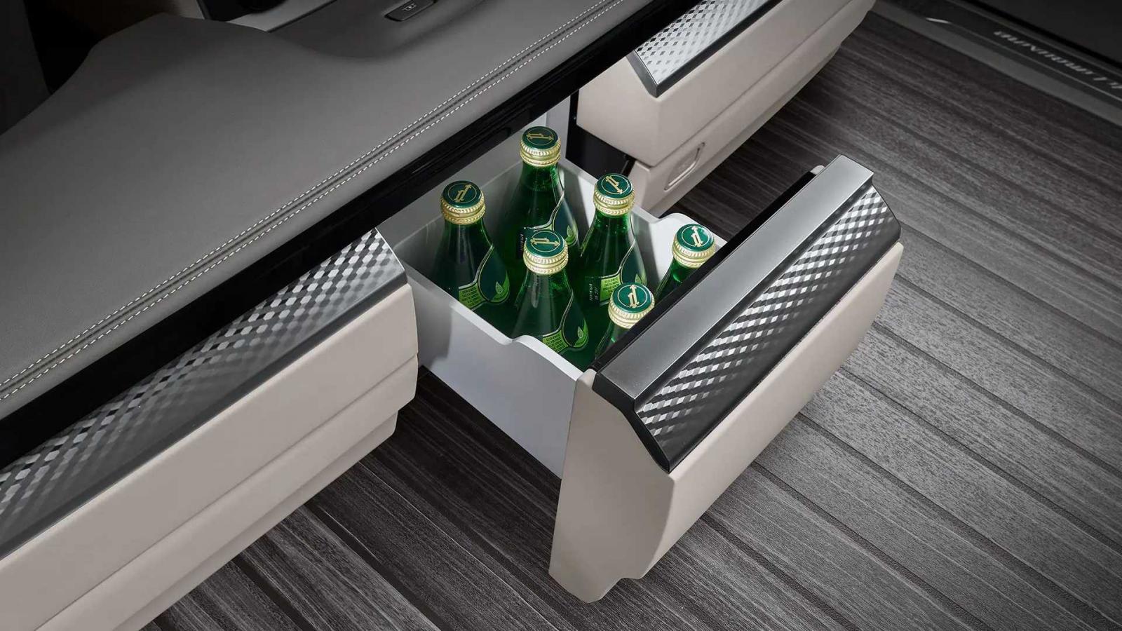 Kia Sedona 2022 bản mới còn ẩn chứa nhiều đặc trưng xa xỉ không thua gì 1 chiếc Audi.