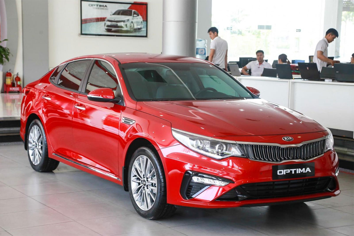 KIA Optima doanh số 2 tháng liên tiếp không bán được xe nào.