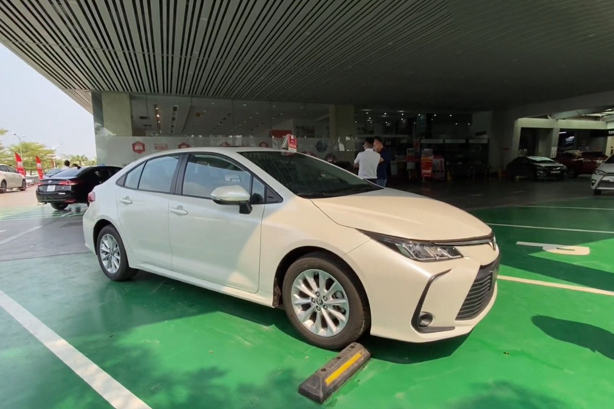Video Toyota Corolla Altis 2022 bất ngờ xuất hiện tại Việt Nam a1