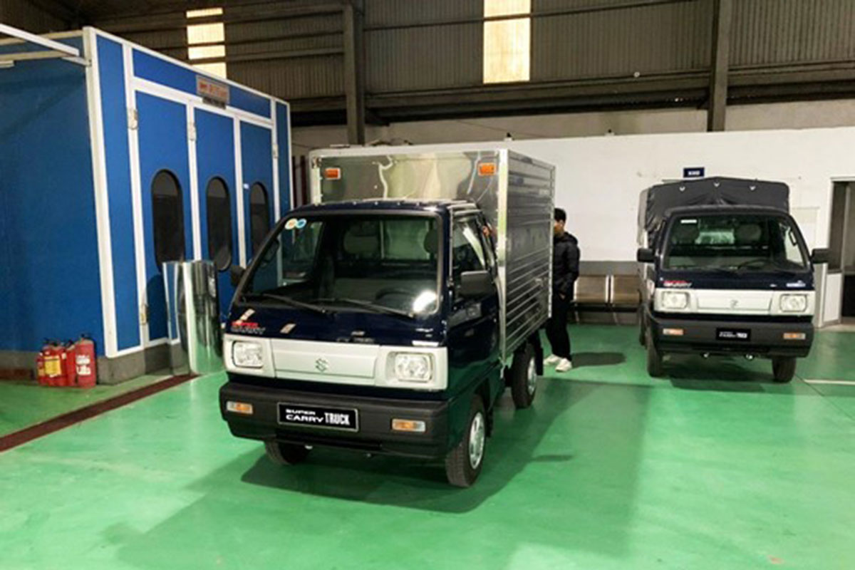 Suzuki Carry Truck Truck - mẫu tải nhẹ lý tưởng với mức tiết kiệm nhiên liệu chỉ 6L/100km.