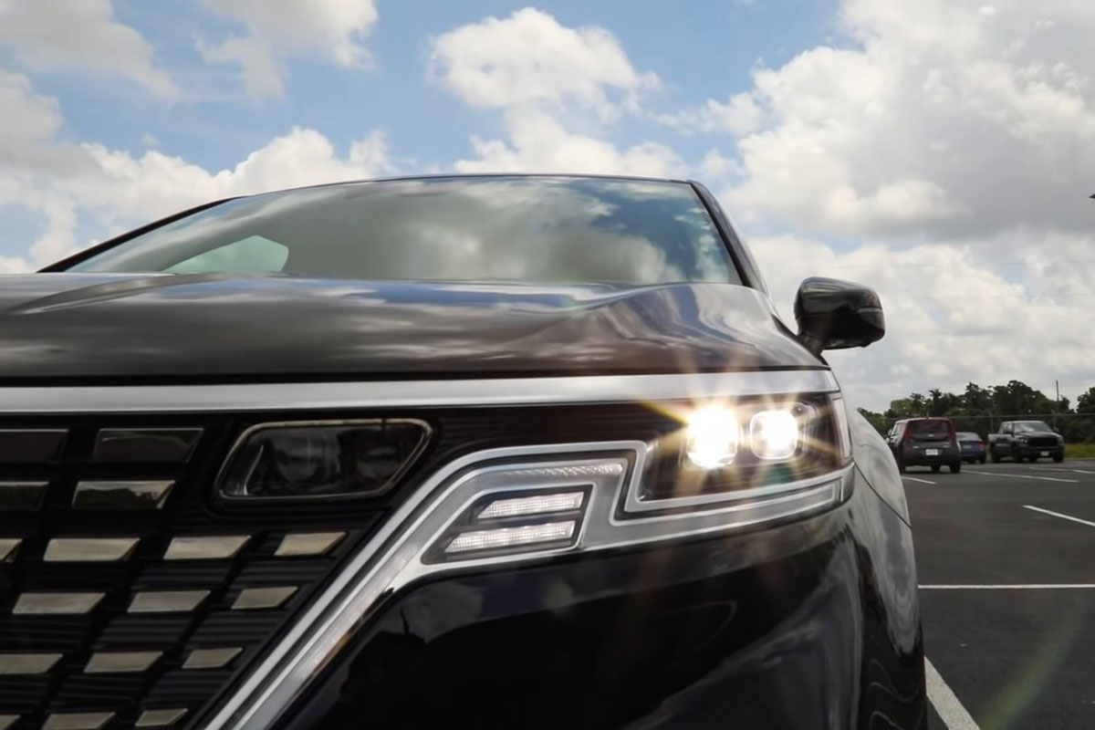 Người Việt đầu tiên "bóc tem" Kia Sedona 2021: Thay đổi toàn diện, giá dự kiến cao khi bán ở Việt Nam 4 Người Việt đầu tiên "bóc tem" Kia Sedona 2021: Thay đổi toàn diện, giá dự kiến cao khi bán ở Việt Nam a4