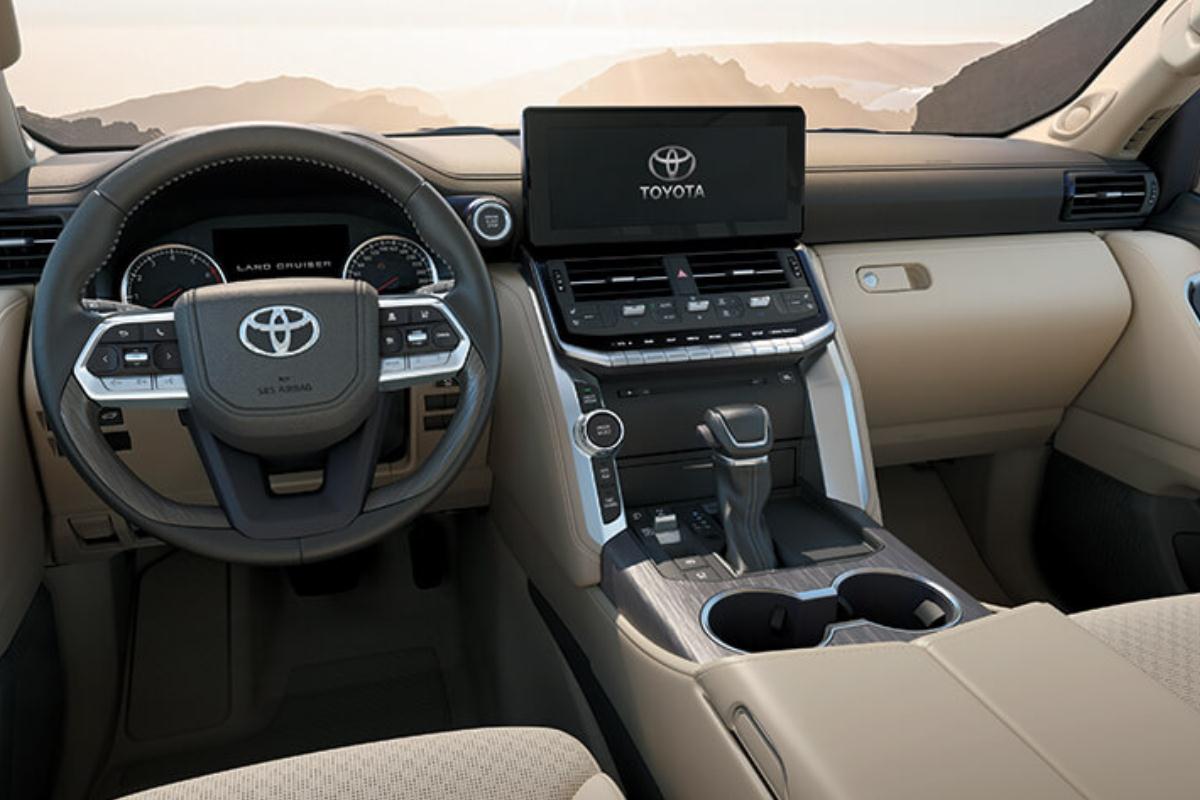 Toyota Land Cruiser 2022 bảng điều khiển trung tâm 1