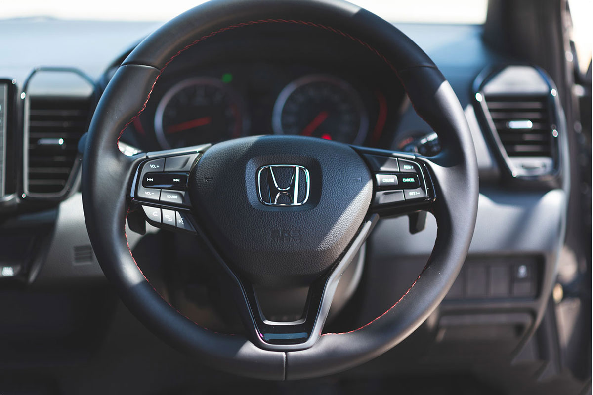 Đánh giá Honda City Hatchback 2021: Vô-lăng Ảnh Vô-lăng xe Honda City Hatchback 2021