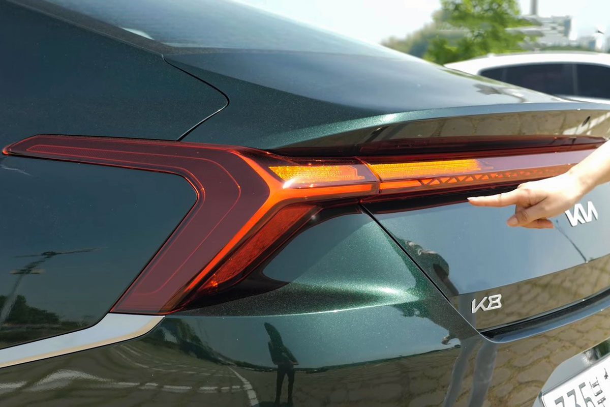 "Mục sở thị" Kia K8 2021 ngoài đời thực: Đẹp không góc chết, đối thủ lớn của Mercedes-Benz E-Class 8 "Mục sở thị" Kia K8 2021 ngoài đời thực: Đẹp không góc chết, đối thủ lớn của Mercedes-Benz E-Class a8