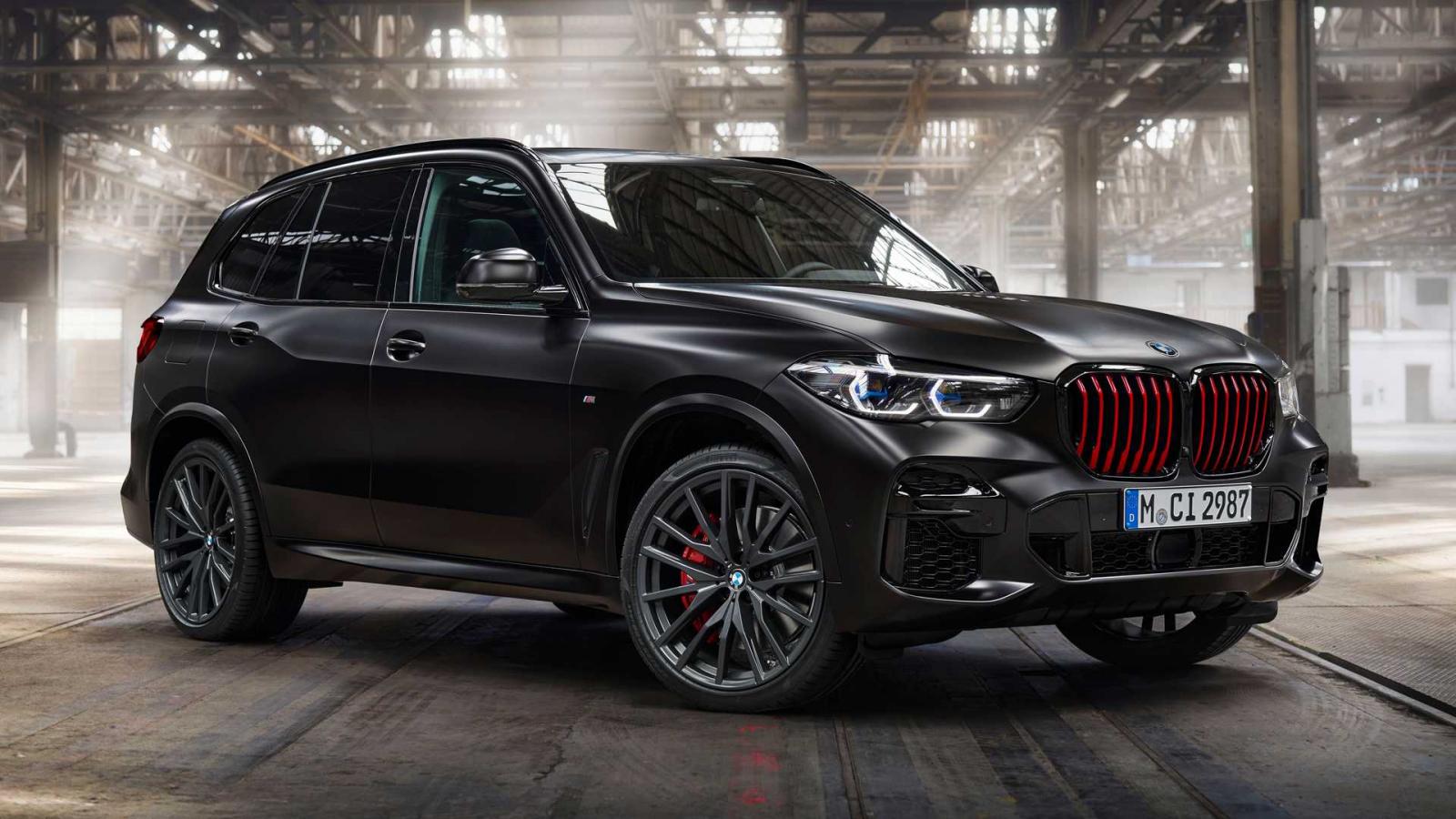 BMW X5 Black Vermilion 2022 đen viền đỏ "ngầu lòi" ra mắt.