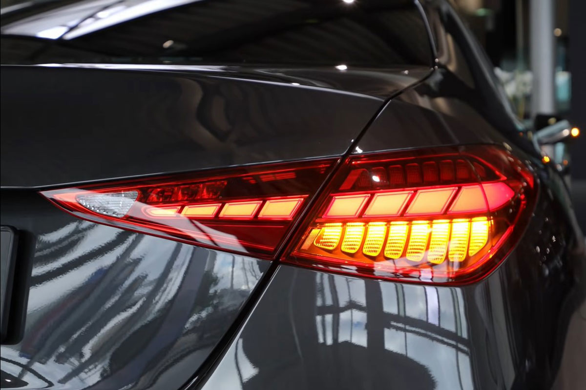 Đây là Mercedes-Benz C-Class 2022 ngoài đời thực Đẹp xuất sắc, đáng chờ đợi về Việt Nam 8 Đây là Mercedes-Benz C-Class 2022 ngoài đời thực Đẹp xuất sắc, đáng chờ đợi về Việt Nam a8