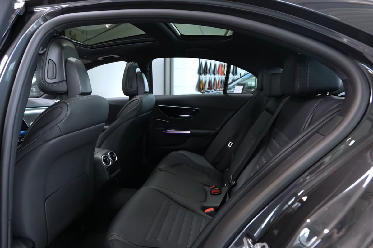 Đây là Mercedes-Benz C-Class 2022 ngoài đời thực Đẹp xuất sắc, đáng chờ đợi về Việt Nam 22 Đây là Mercedes-Benz C-Class 2022 ngoài đời thực Đẹp xuất sắc, đáng chờ đợi về Việt Nam a22
