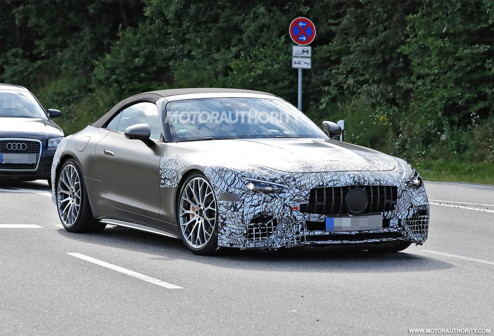 Mercedes-AMG SL 2022 siêu ngầu lộ diện gần như hoàn chỉnh.