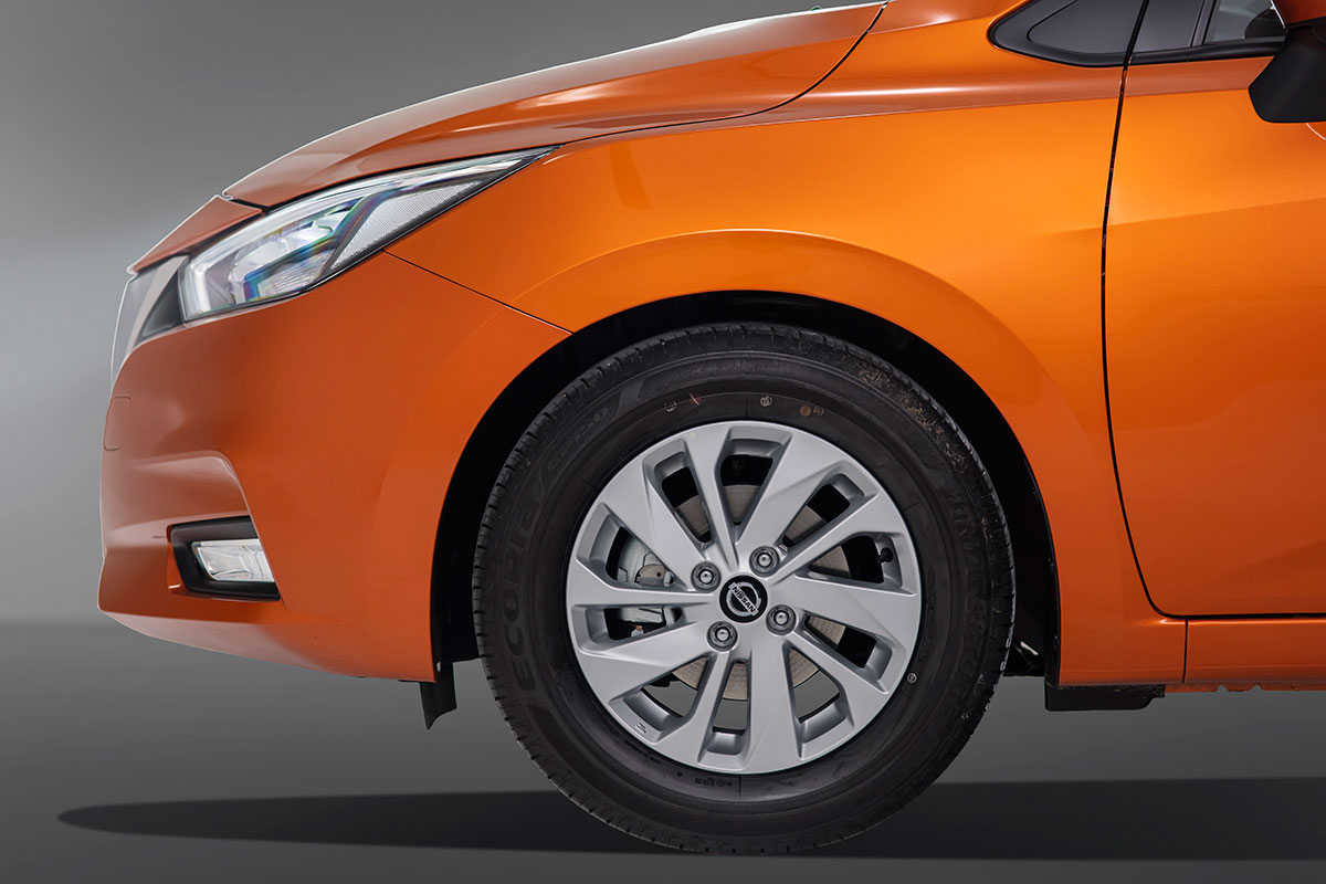 đầu xe Nissan Almera mới nhất.