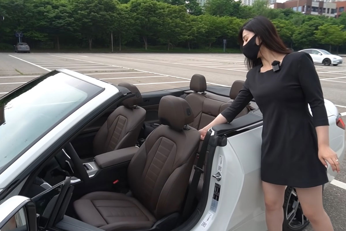 "Bóc tách" thực tế BMW 430i Convertible 2021: Chiếc xe với "lỗ mũi" khủng lồ sắp về Việt Nam 10 "Bóc tách" thực tế BMW 430i Convertible 2021: Chiếc xe với "lỗ mũi" khủng lồ sắp về Việt Nam a10