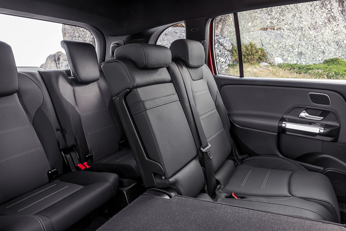 Hàng ghế thứ 3 xe Mercedes-Benz GLB 35 4MATIC 2021.