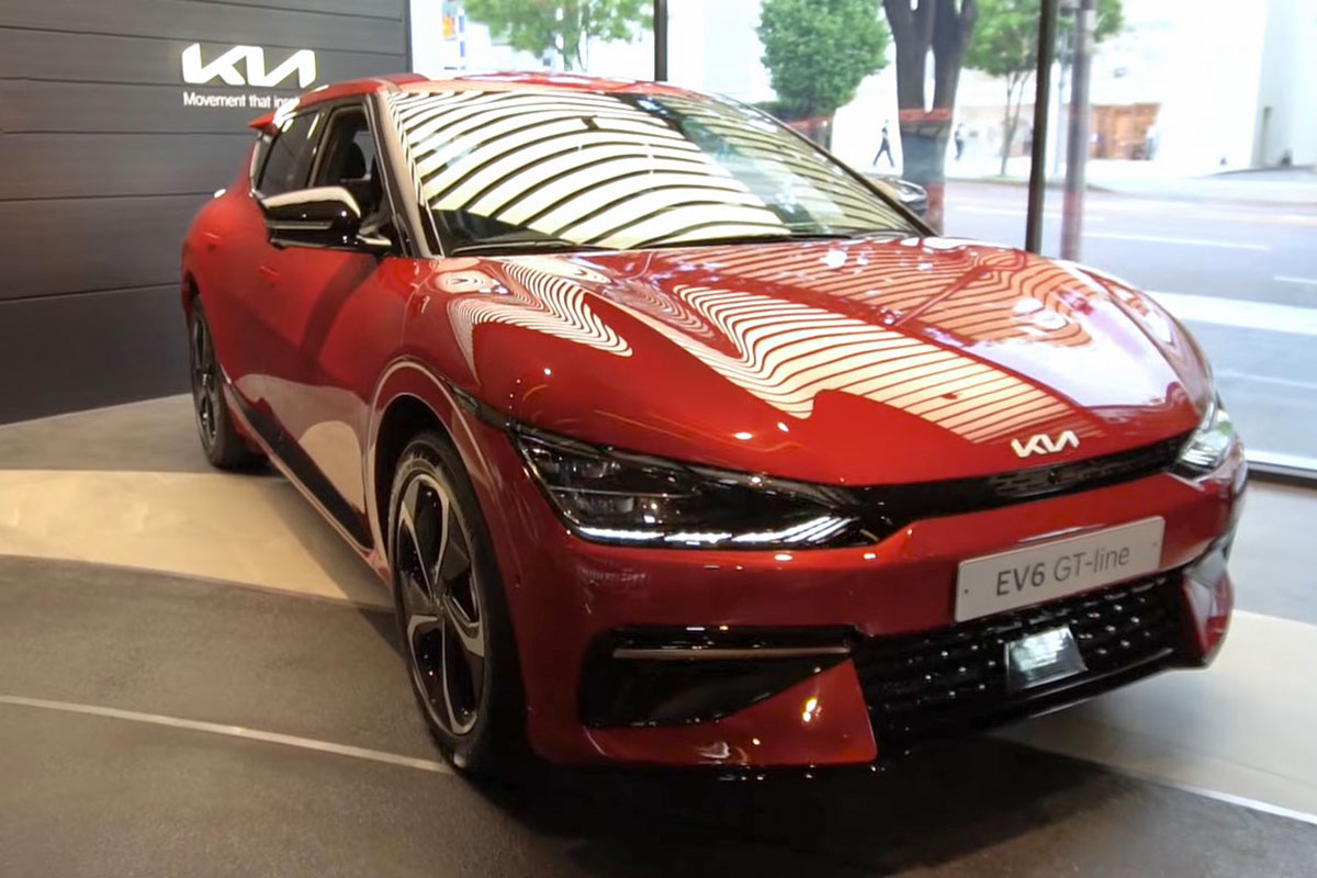 Đây là ô tô điện Kia EV6 ngoài đời thực, có nét giống Lamborghini Urus a1