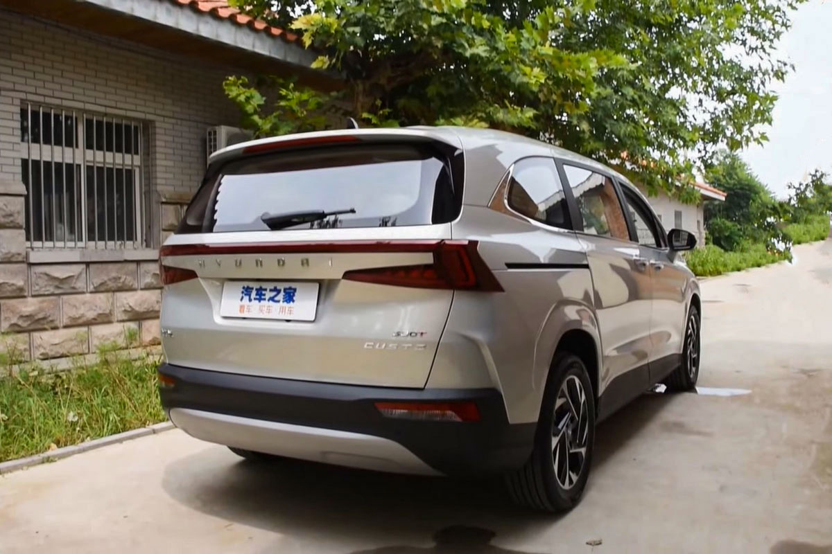 "Bóc tem" Hyundai Custo 2022: Tucson bản MPV có nội thất như xe Tesla a6