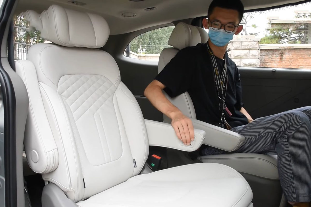 "Bóc tem" Hyundai Custo 2022: Tucson bản MPV có nội thất như xe Tesla a13