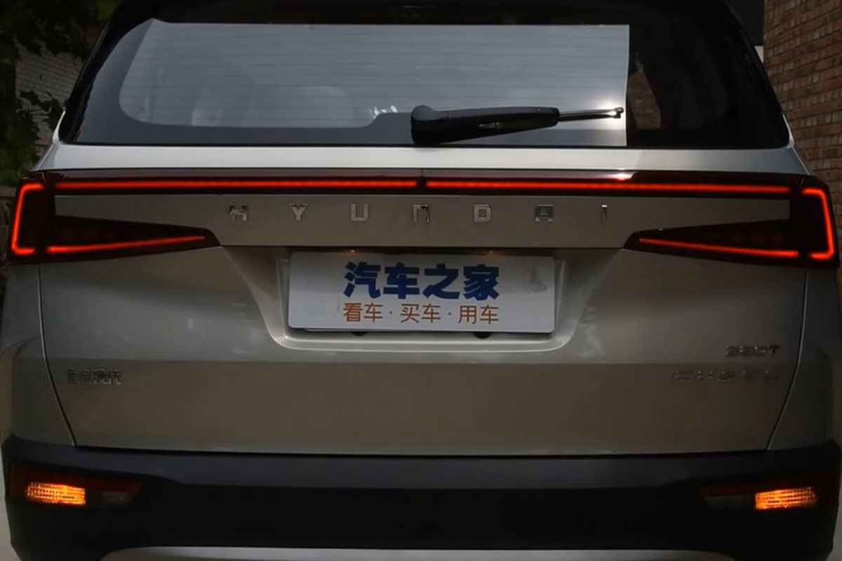 "Bóc tem" Hyundai Custo 2022: Tucson bản MPV có nội thất như xe Tesla a7