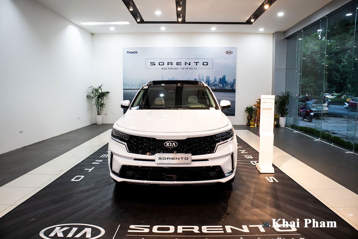 Trong tháng này khách hàng sẽ được giảm giá tới 100 triệu đồng khi mua Sorento.