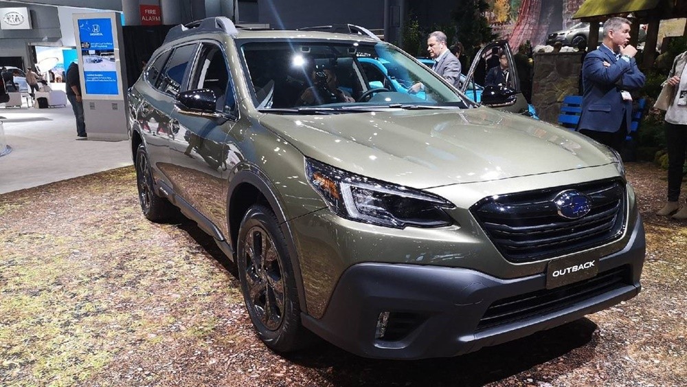 Ngoại thất xe Subaru Outback .