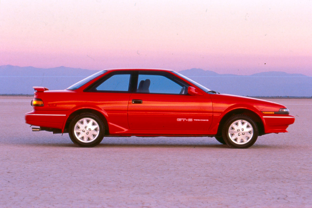 Toyota Corolla thế hệ thứ 6.