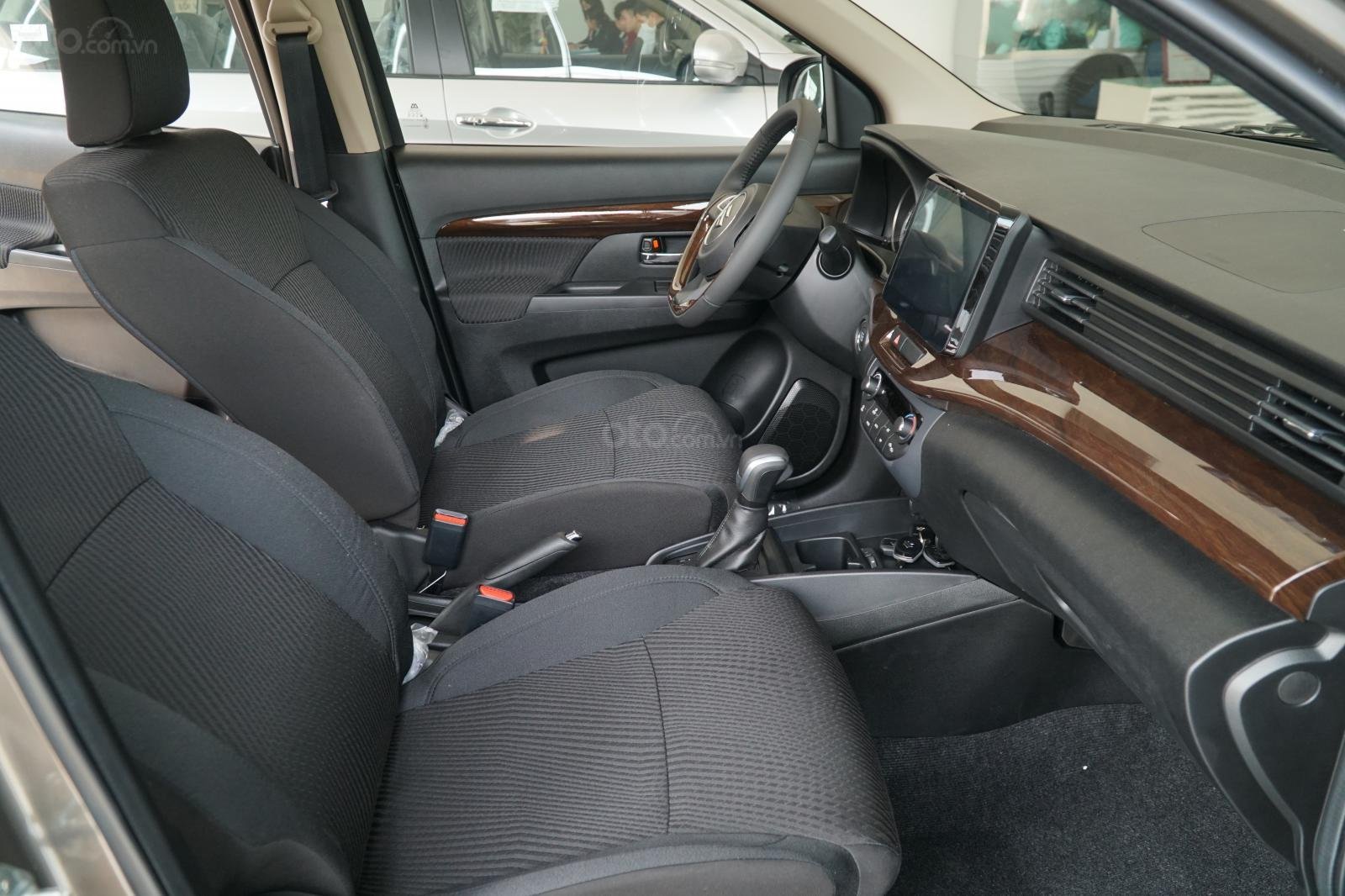 Giá xe Suzuki Ertiga 2021 chạm đáy, đại lý tung ưu đãi khủng vào phút chót a4