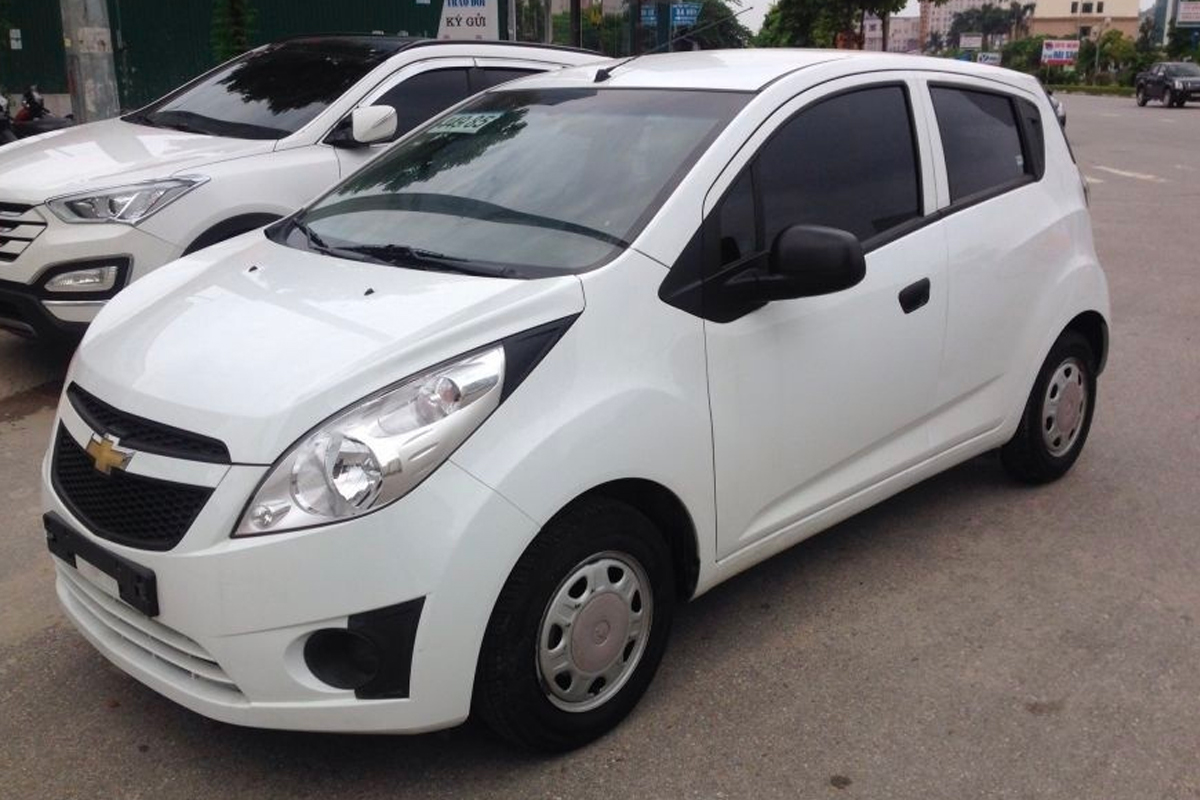 Chevrolet Spark cũ các đời từ 2011 – 2015 có giá khoảng dưới 250 triệu, mới cũng chưa đến 300 triệu Chevrolet Spark cũ các đời từ 2011 – 2015 có giá khoảng dưới 250 triệu, mới cũng chưa đến 300 triệu.