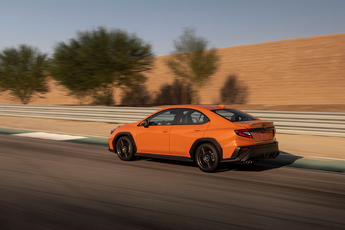 Subaru WRX 2022 có thiết kế cánh gió đuôi mới Subaru WRX 2022 có thiết kế cánh gió đuôi mới.