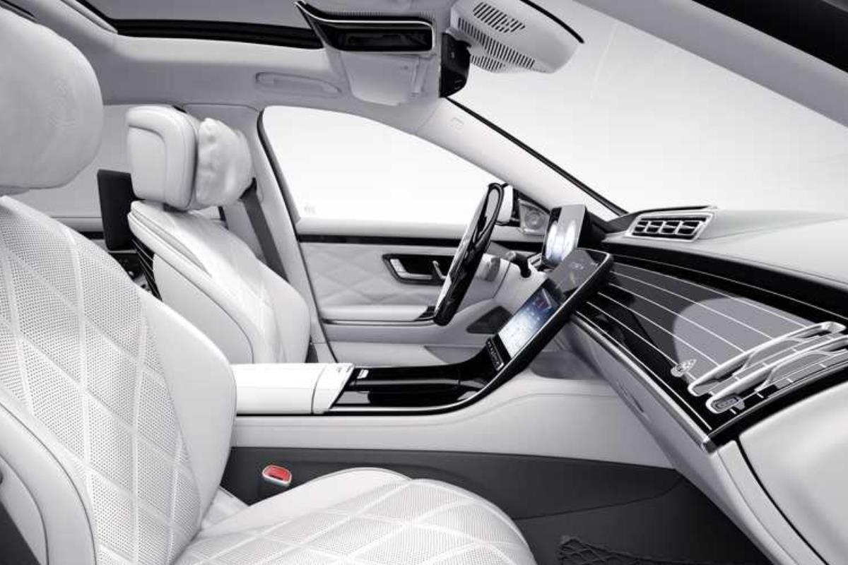 Mercedes-Maybach S-Class Edition 100 ghế trước 1