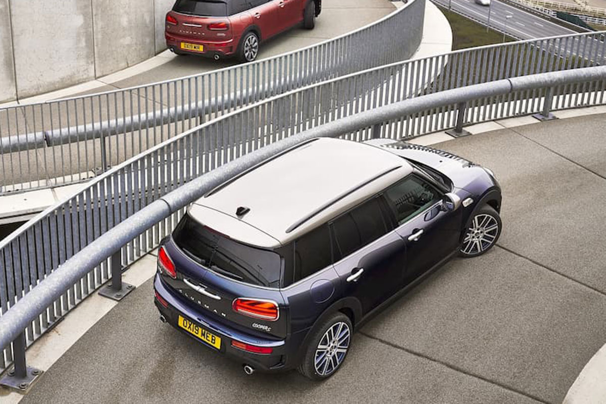 đuôi xe MINI Clubman 2021 mới nhất