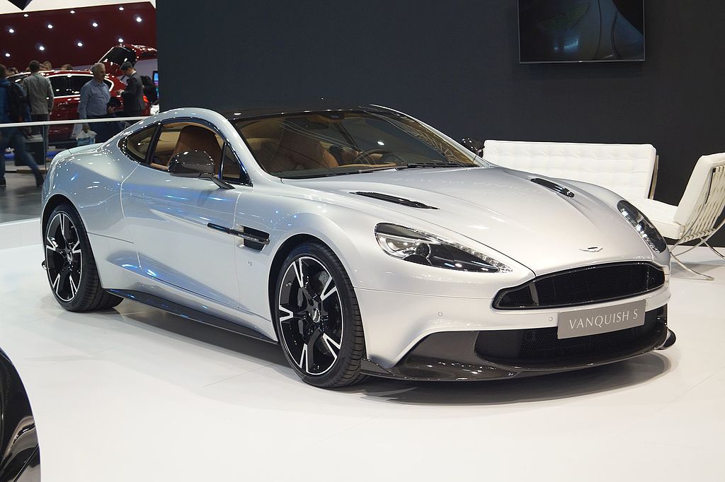 Giá xe Aston Martin Vanquish mới nhất.