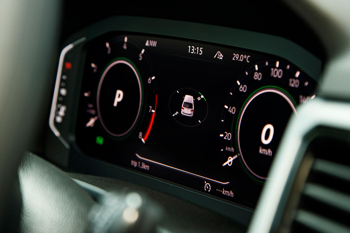 đồng hồ hiển thị thông tin xe Volkswagen Teramont .