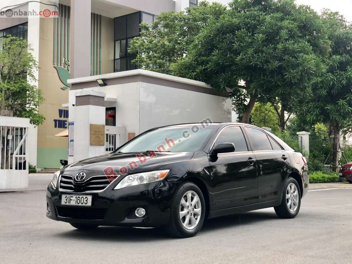 Bán Toyota Camry 2.5 LE sản xuất 2010, màu đen, nhập khẩu, 575tr