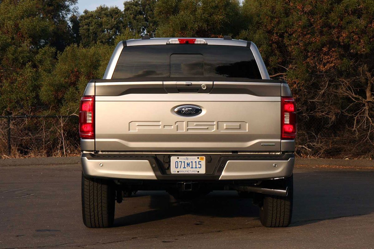 đuôi xe Ford F-150 2021.