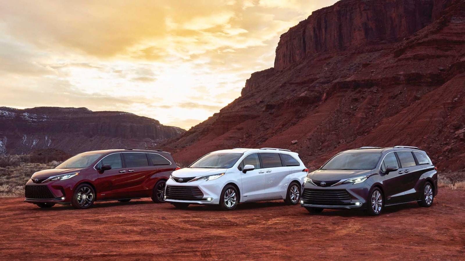 xe Toyota Sienna 2021.