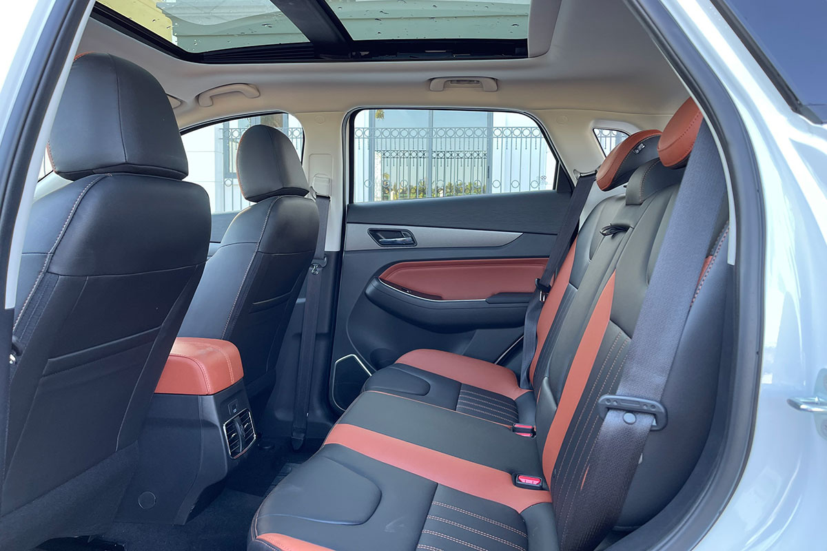 ghế sau xe BAIC X55.