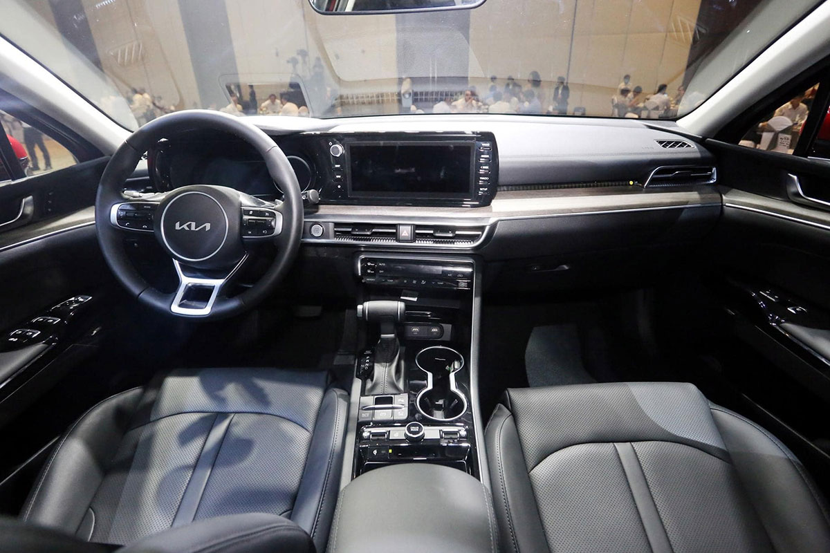 Ảnh thực tế KIA K5 2022 mới ra mắt, liệu có "lật ngược thế cờ" trước Toyota Camry? a5