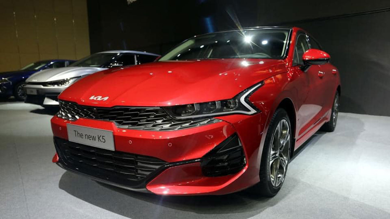 Ảnh thực tế KIA K5 2022 mới ra mắt, liệu có "lật ngược thế cờ" trước Toyota Camry? a1