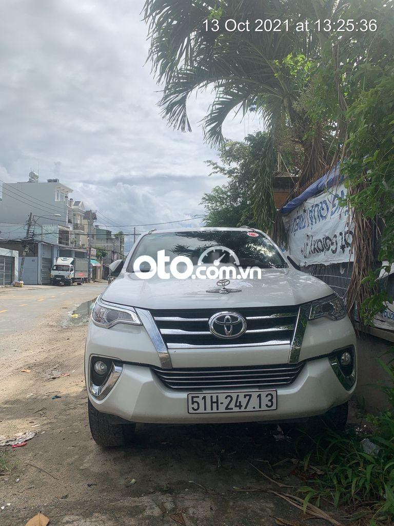 Cần bán lại xe Toyota Fortuner đời 2019, màu trắng