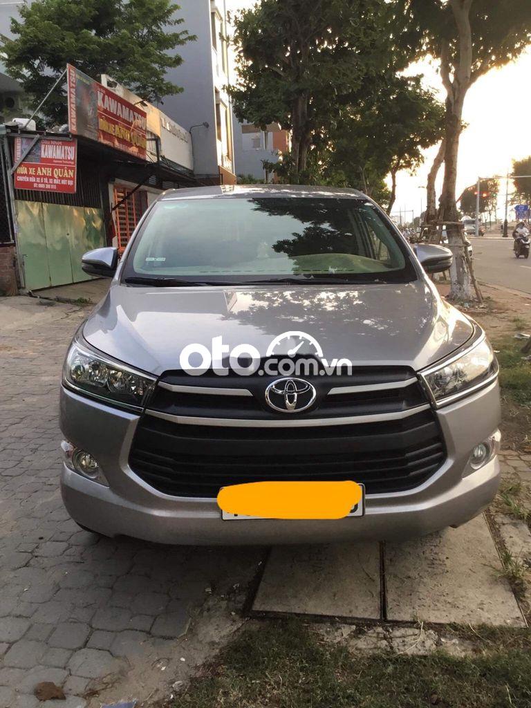 Cần bán Toyota Innova sản xuất năm 2018, màu xám, xe nhập