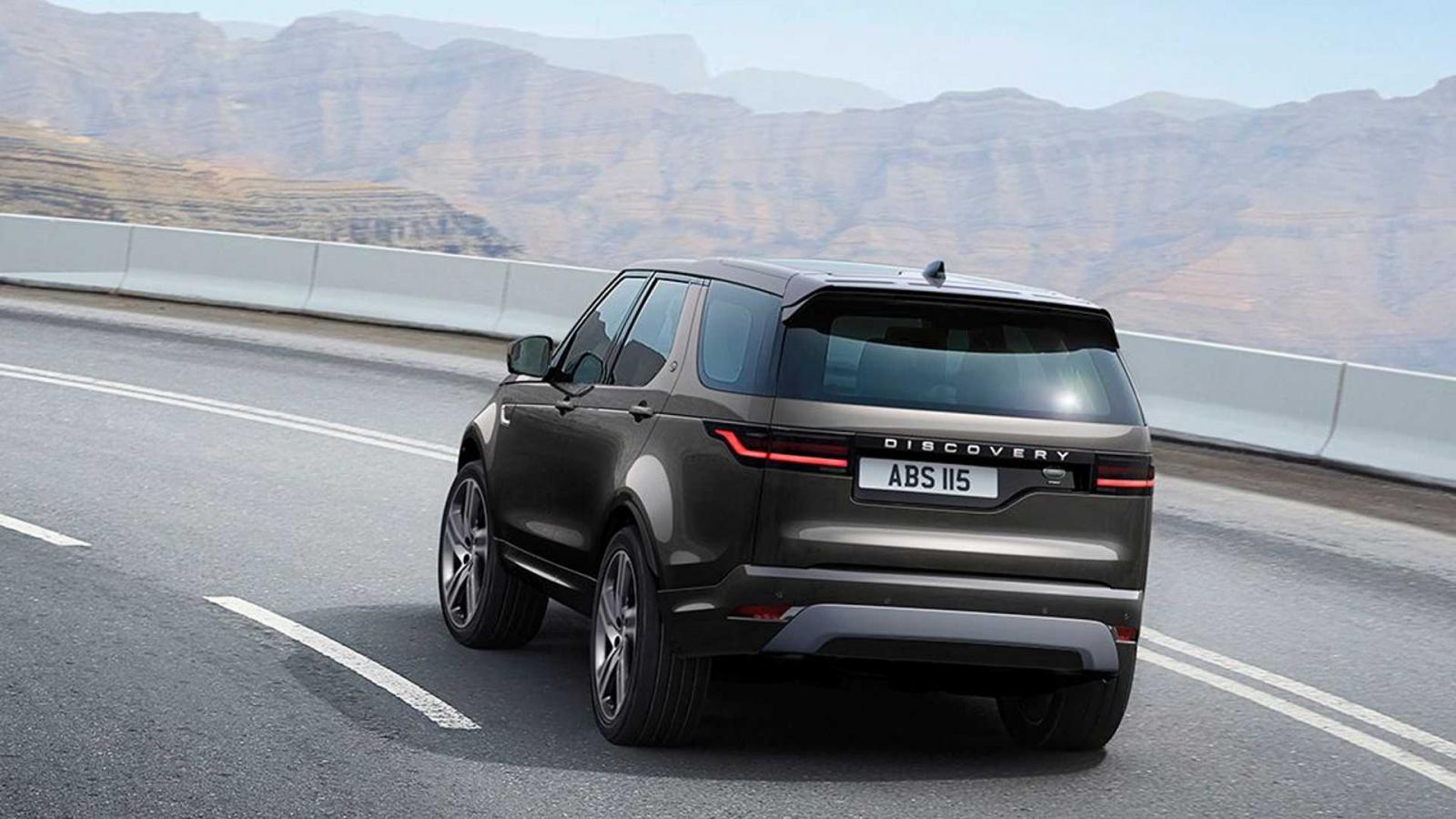 Land Rover Discovery Metropolitan Editon 2023 phía sau Land Rover Discovery Metropolitan Editon 2023 phía sau.