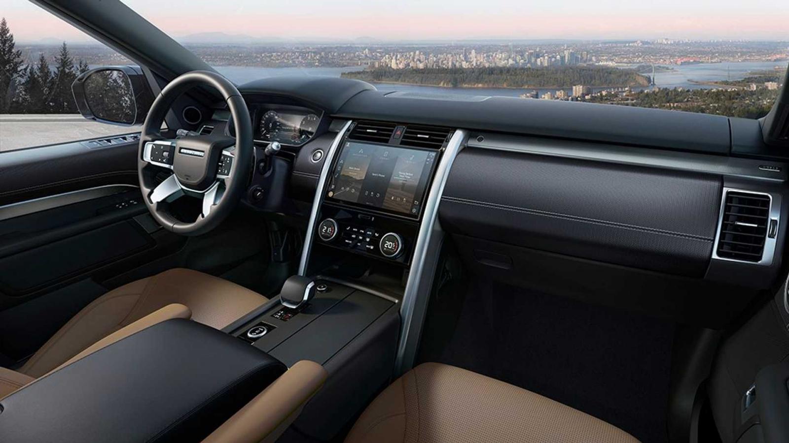 Land Rover Discovery Metropolitan Editon 2023 có một số thay đổi ở trang bị nội thất.
