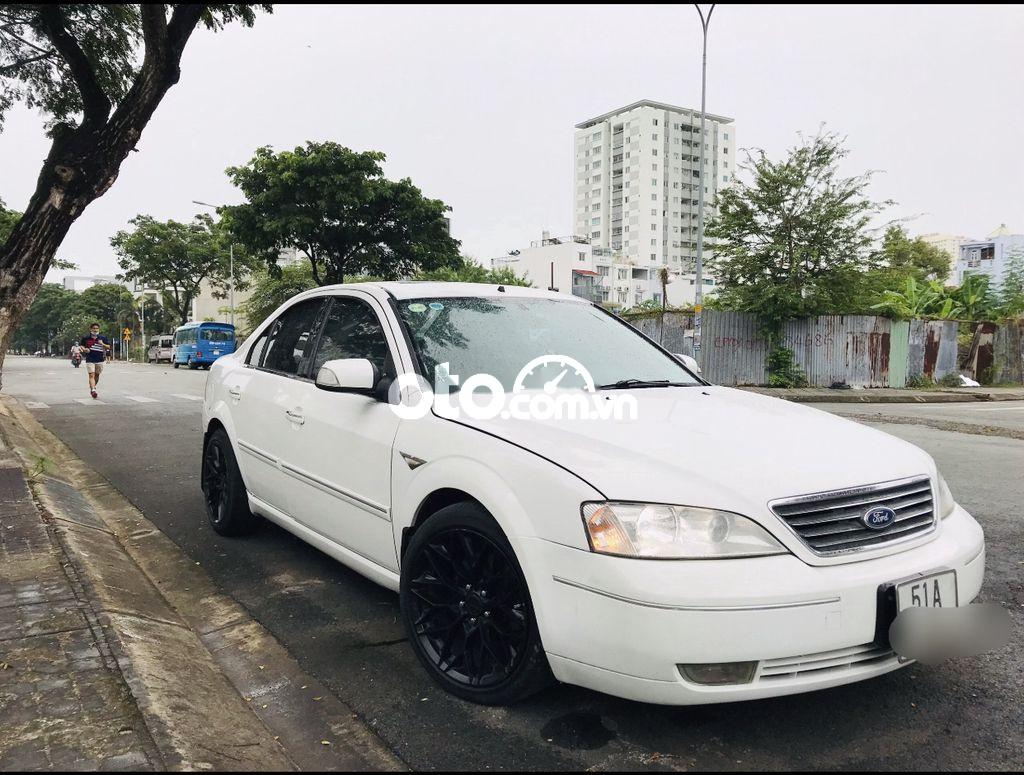 Bán Ford Mondeo đời 2003, màu trắng số tự động