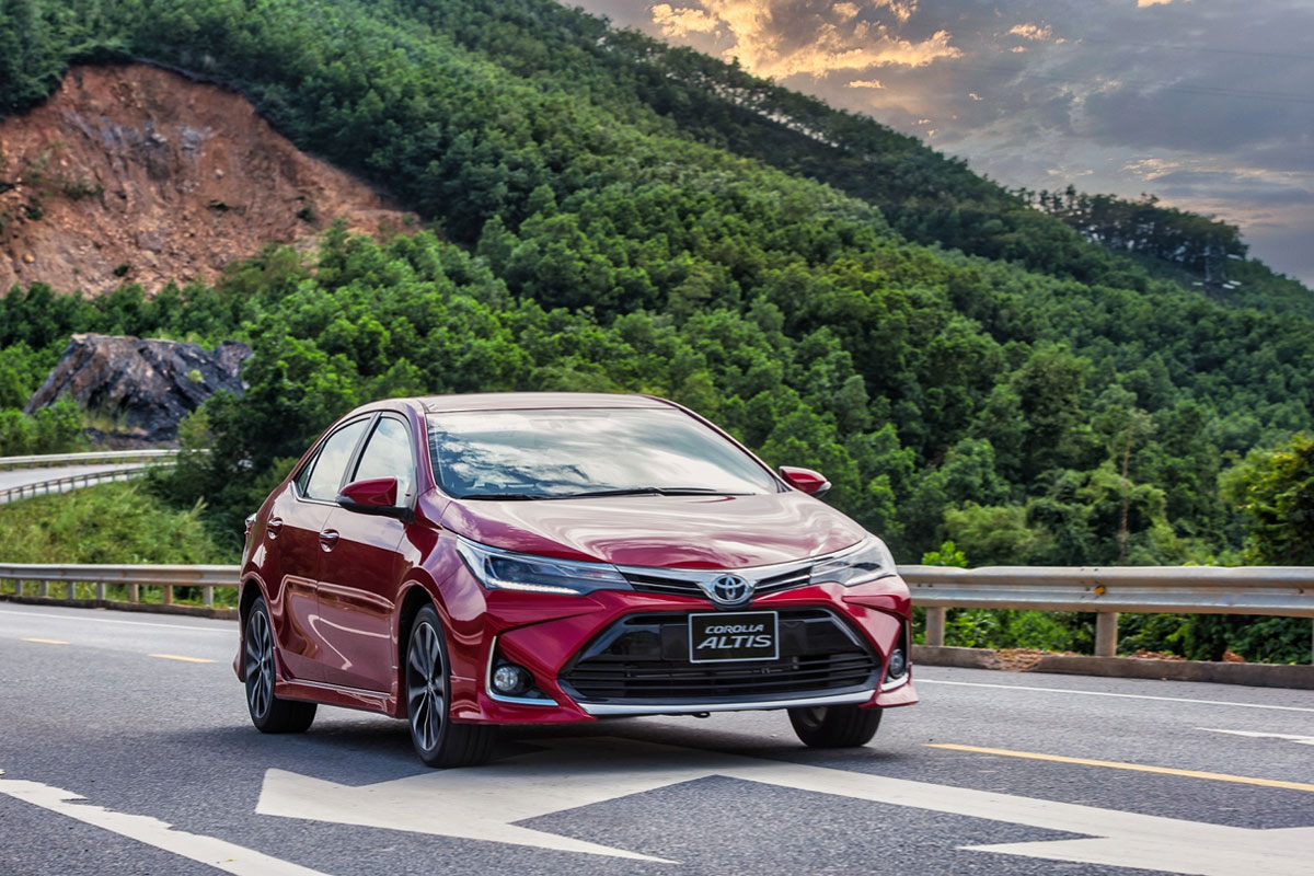 Toyota Corolla Altis cũng được ưu đãi phí trước bạ trong tháng 10 Toyota Corolla Altis cũng được ưu đãi phí trước bạ trong tháng 10.
